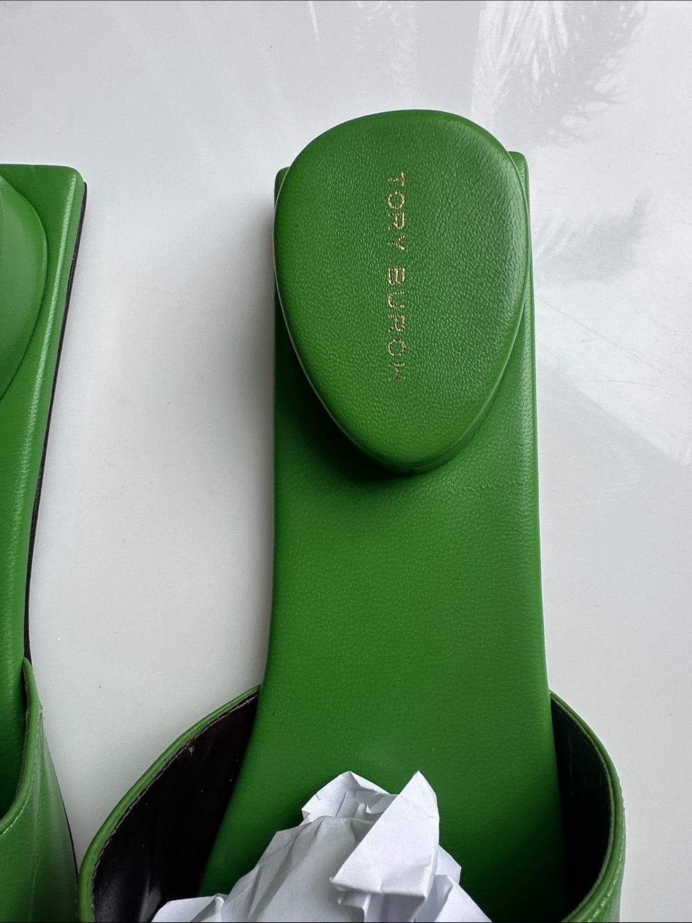 Tory Burch Grass Green Leather Slide Mules with Gold Chain Accent - Picture 3 of 9